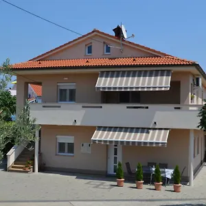 apartman-renata-krk-island.primorje-gorskikotar.com/